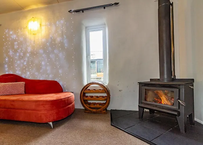 The Grey Straw House - Rangataua Holiday Home