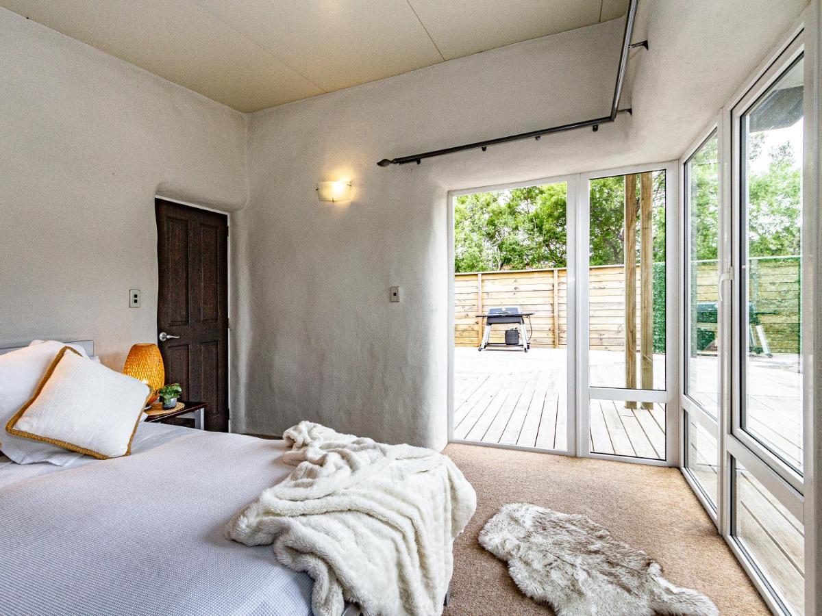 The Grey Straw House - Rangataua Holiday home